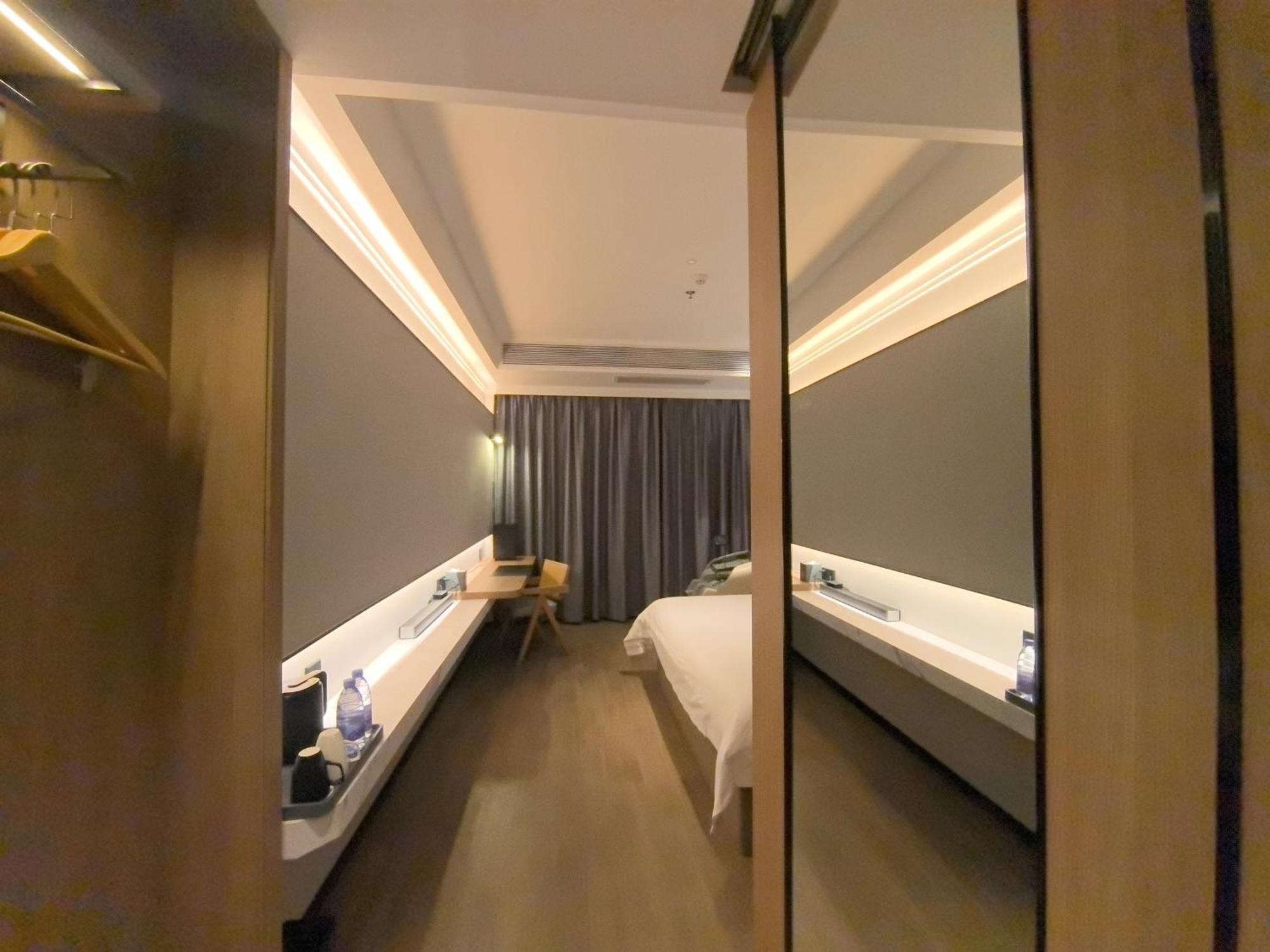 Luyue Hotel Movie Hotel Huaqiangbei Convention And Exhibition Center Branch Shenzhen Buitenkant foto
